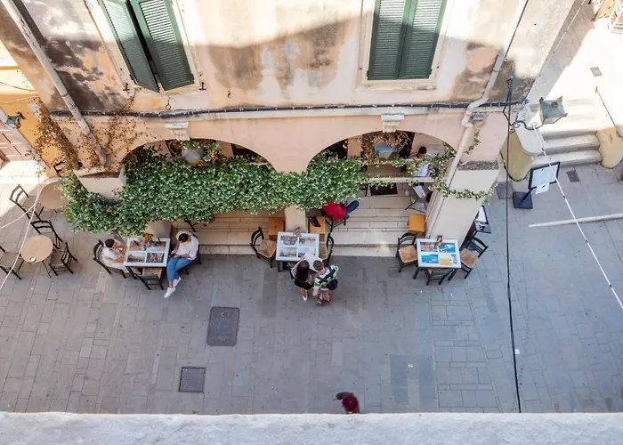 Corfu Old Town Apartment, Marina Nymfes